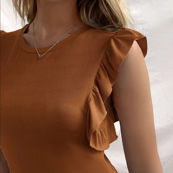 Boho ruffle trim ribbed knit top - Picture 5 of 5